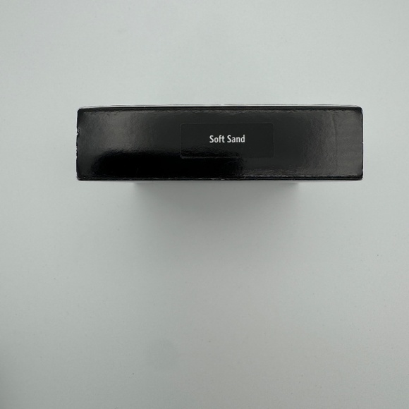 NEW Bobbi Brown Soft Sand Pressed Powder - Picture 4 of 5